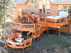 Example of a Multi-Level Deck with Hot Tub
and Accessories